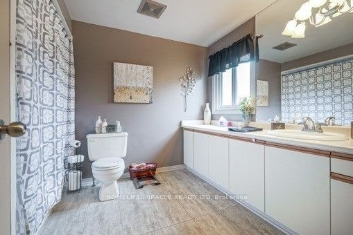 Additional image 3 of 3145 Harris Crescent, Mississauga, ON, L5N 4Y4