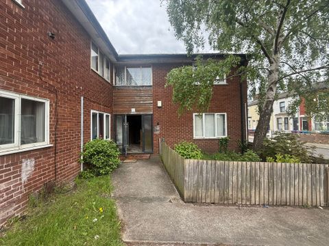 New Road Court, Liverpool L13, Studio to rent