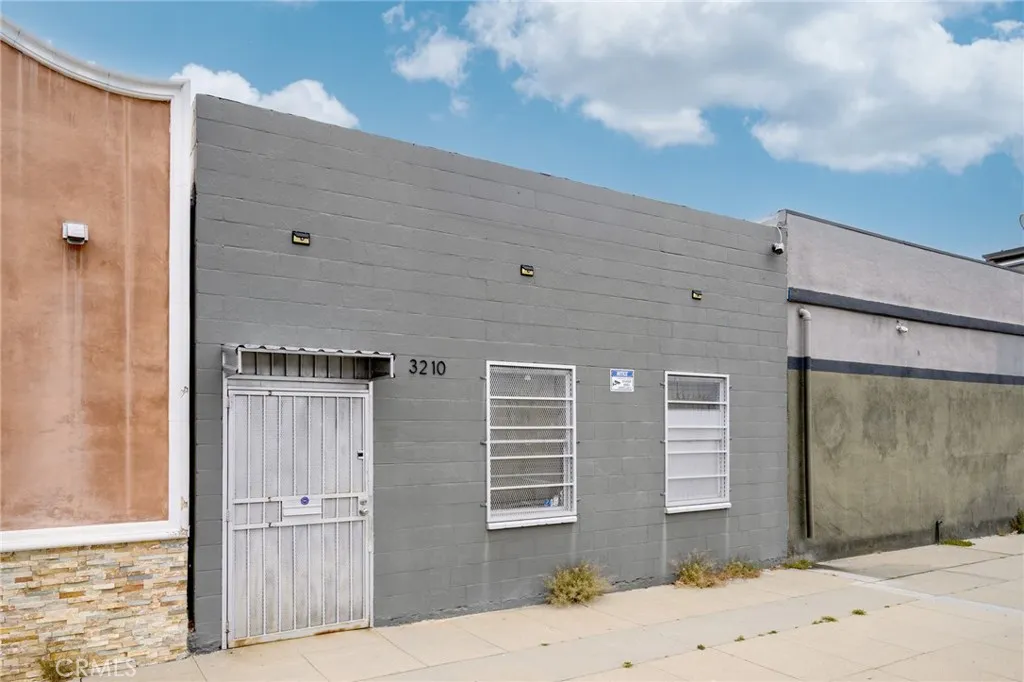 Additional image 26 of 3210 N San Fernando Blvd, Burbank, CA 91504