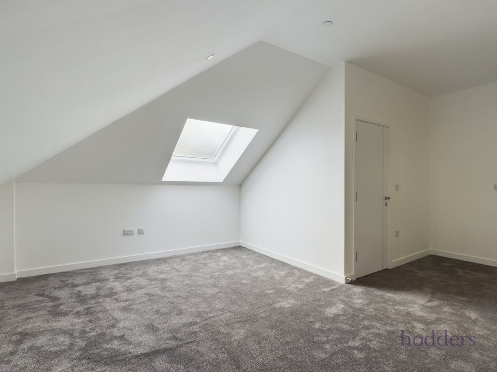 Additional image 6 of 2 bed flat to rentLondon Road, Staines-Upon-Thames, Surrey TW18