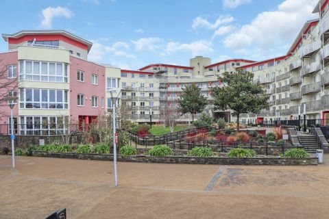 The Crescent, Hanover Quay, Bristol BS1
