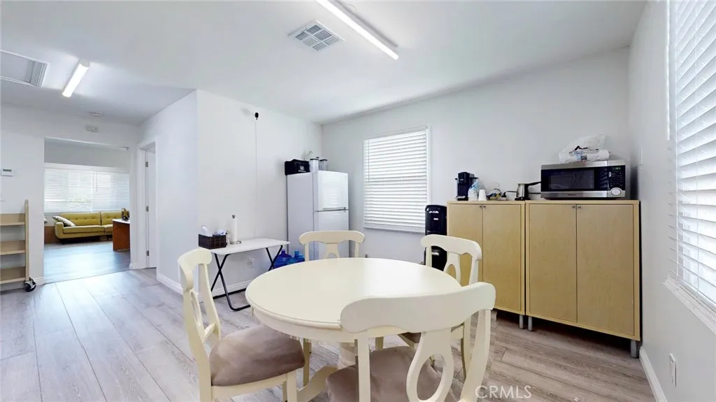 Additional image 43 of 6851 Foothill Boulevard, Tujunga, CA 91042
