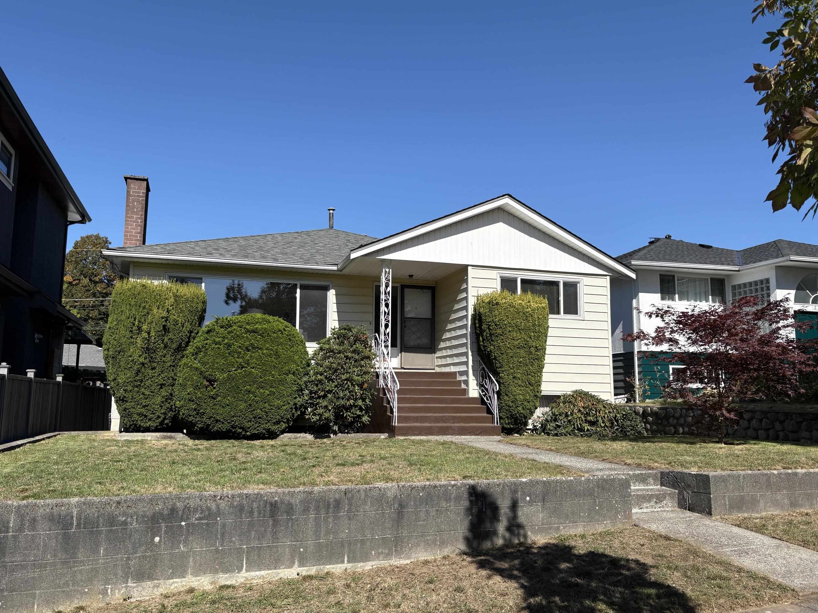 2717 Waverley Avenue, Vancouver, BC, V5S 1E9