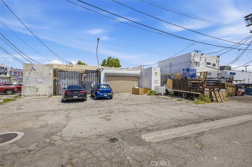 Additional image 11 of 18446 Sherman Way, Reseda, CA 91335