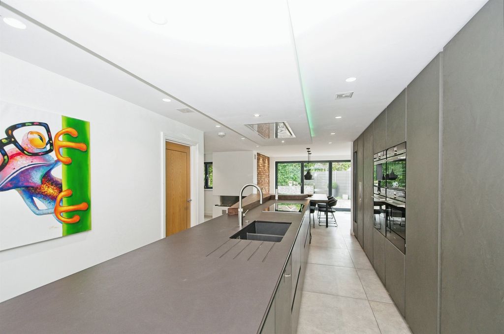 Additional image 13 of 4 bed property to rentBlacksmiths Way, Newport NP10