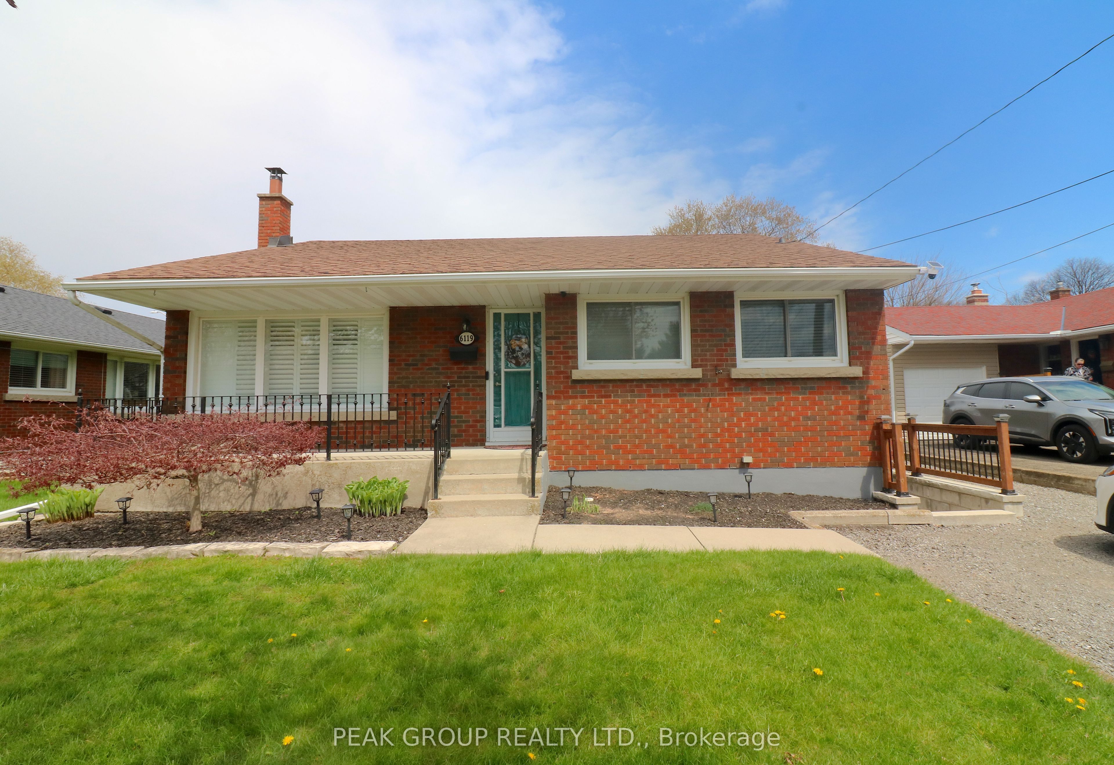 #Lower-6119 Scott Street, Niagara Falls, ON, L2E 3B6