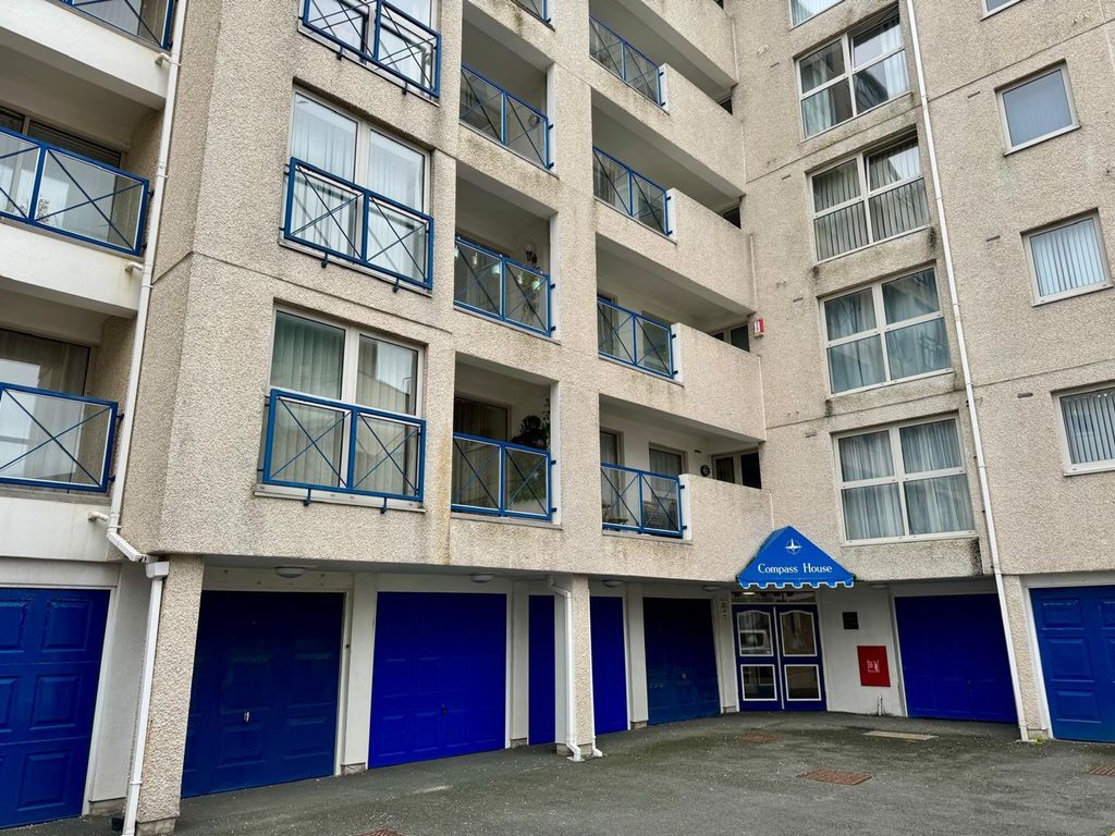 Studio to rentMariners Court, Lower Street, Plymouth PL4