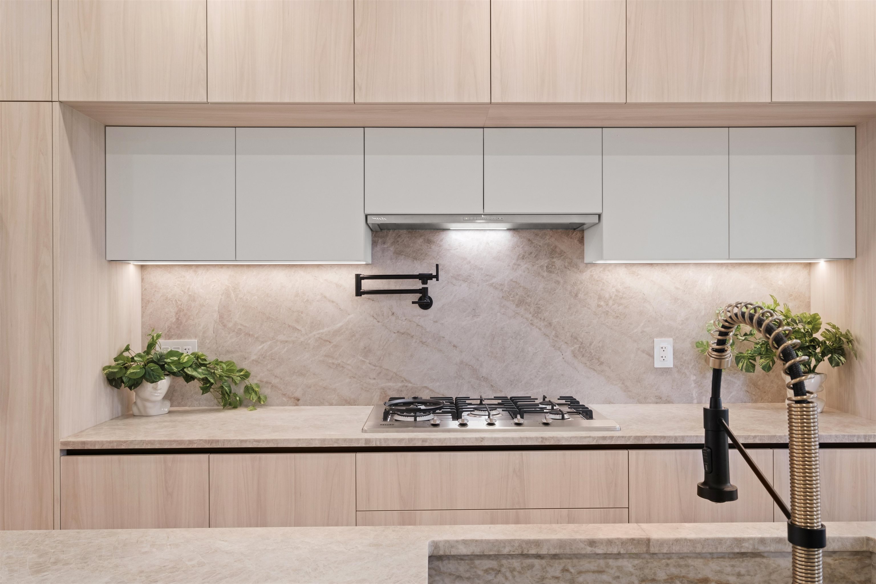 Additional image 3 of 502 5th Street E, North Vancouver, BC, V7L 1M4