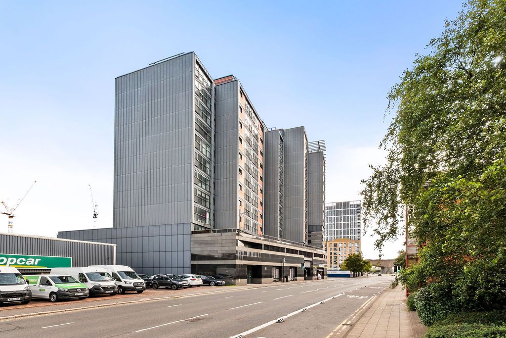 Additional image 34 of 2 bed flat for saleFlat 8/3, 72 Lancefield Quay, Glasgow G3