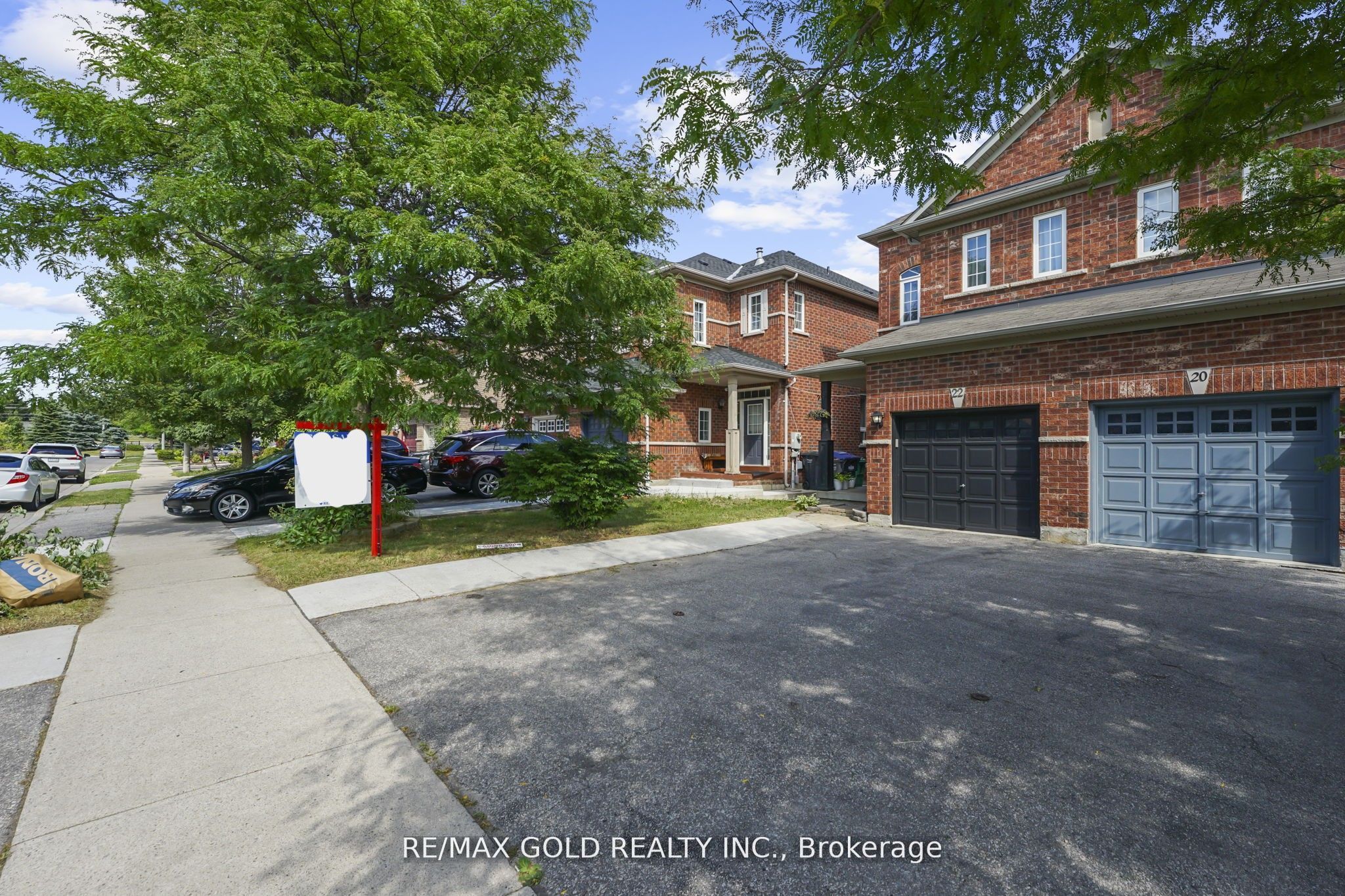 22 Nathaniel Crescent, Brampton, ON, L6Y 5M5 photo 2