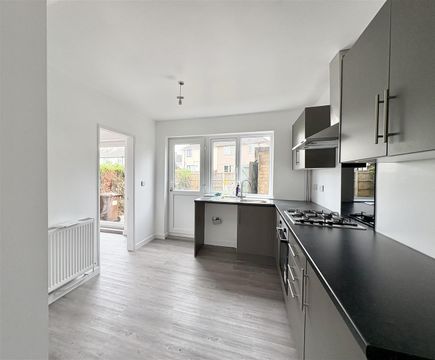 Southchurch Drive, Clifton, Nottingham NG11
