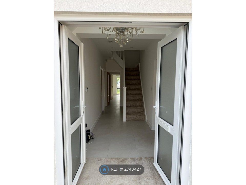 Additional image 3 of 7 bed end terrace house to rentInglehurst Gardens, Ilford IG4