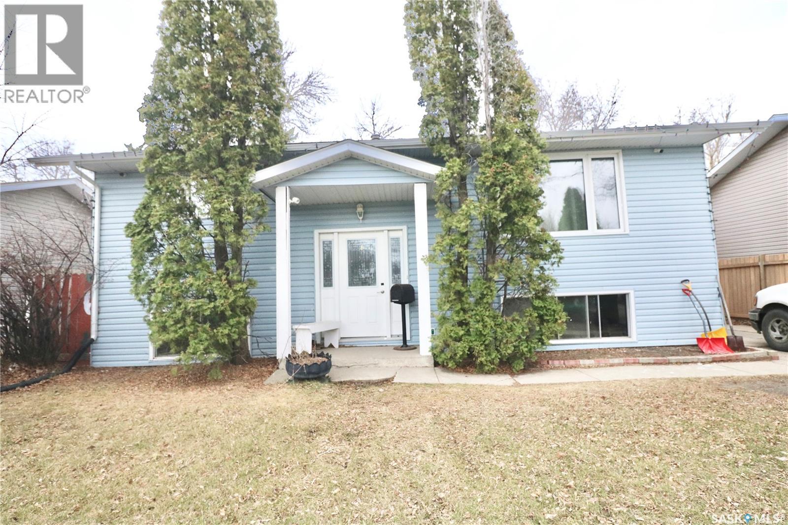 6507 1st Avenue N, Regina, SK, S4T7C2