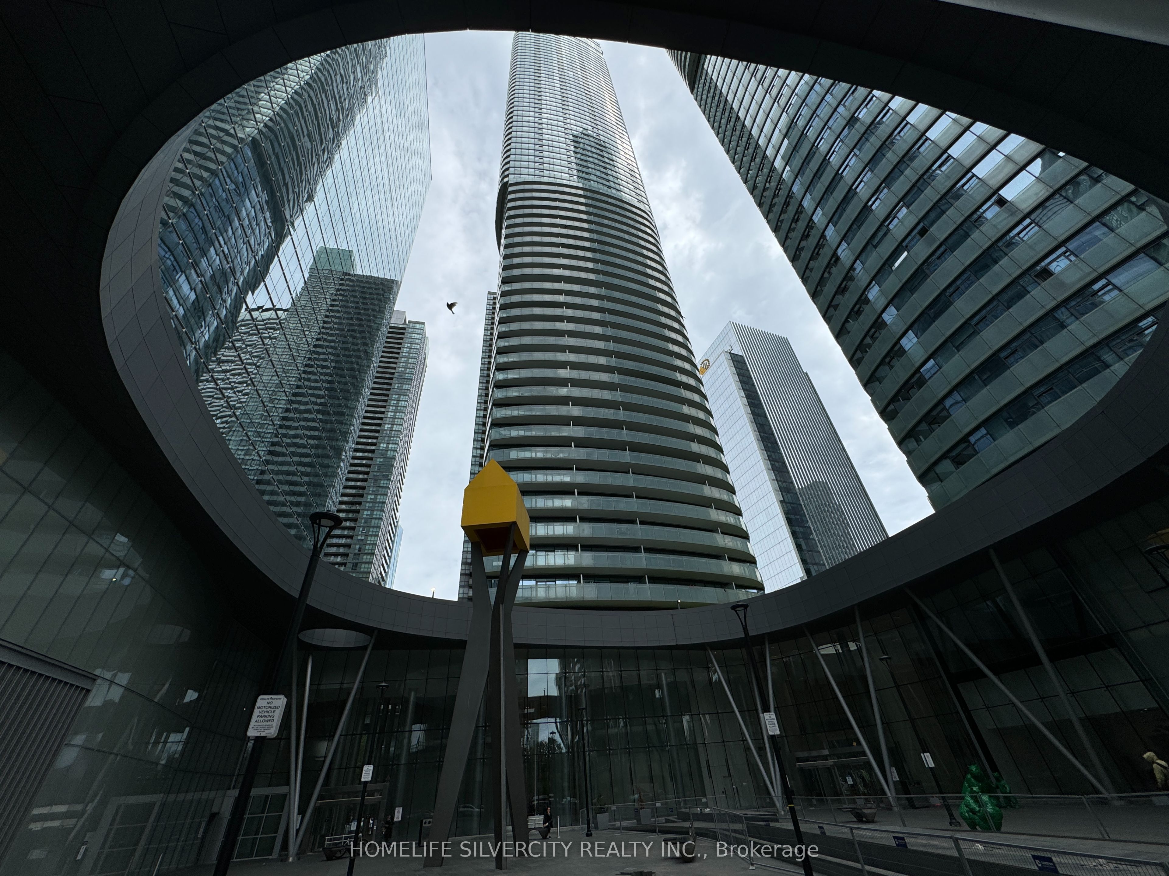 Additional image 2 of 409-14 York Street, Toronto, ON, M5J 0B1