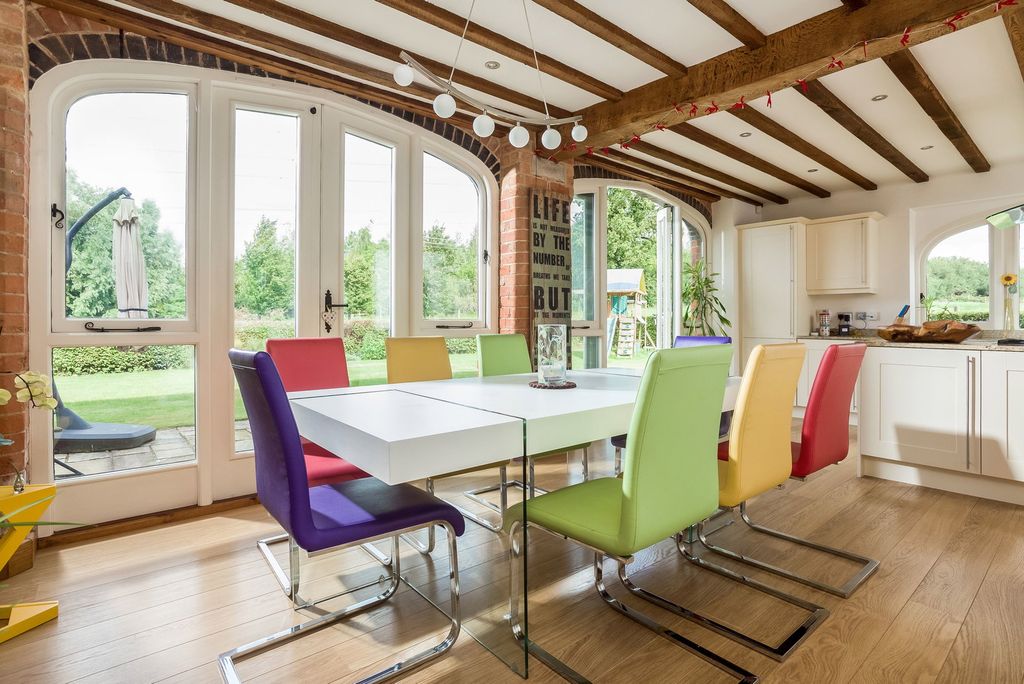 4 bed barn conversion to rentNetherstead Court, Morton Bagot B80 photo 4