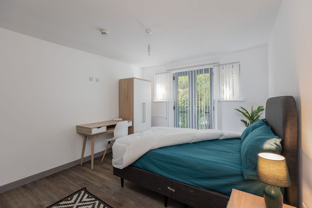 Additional image 2 of Room to rentOld Chester Road, Birkenhead CH42