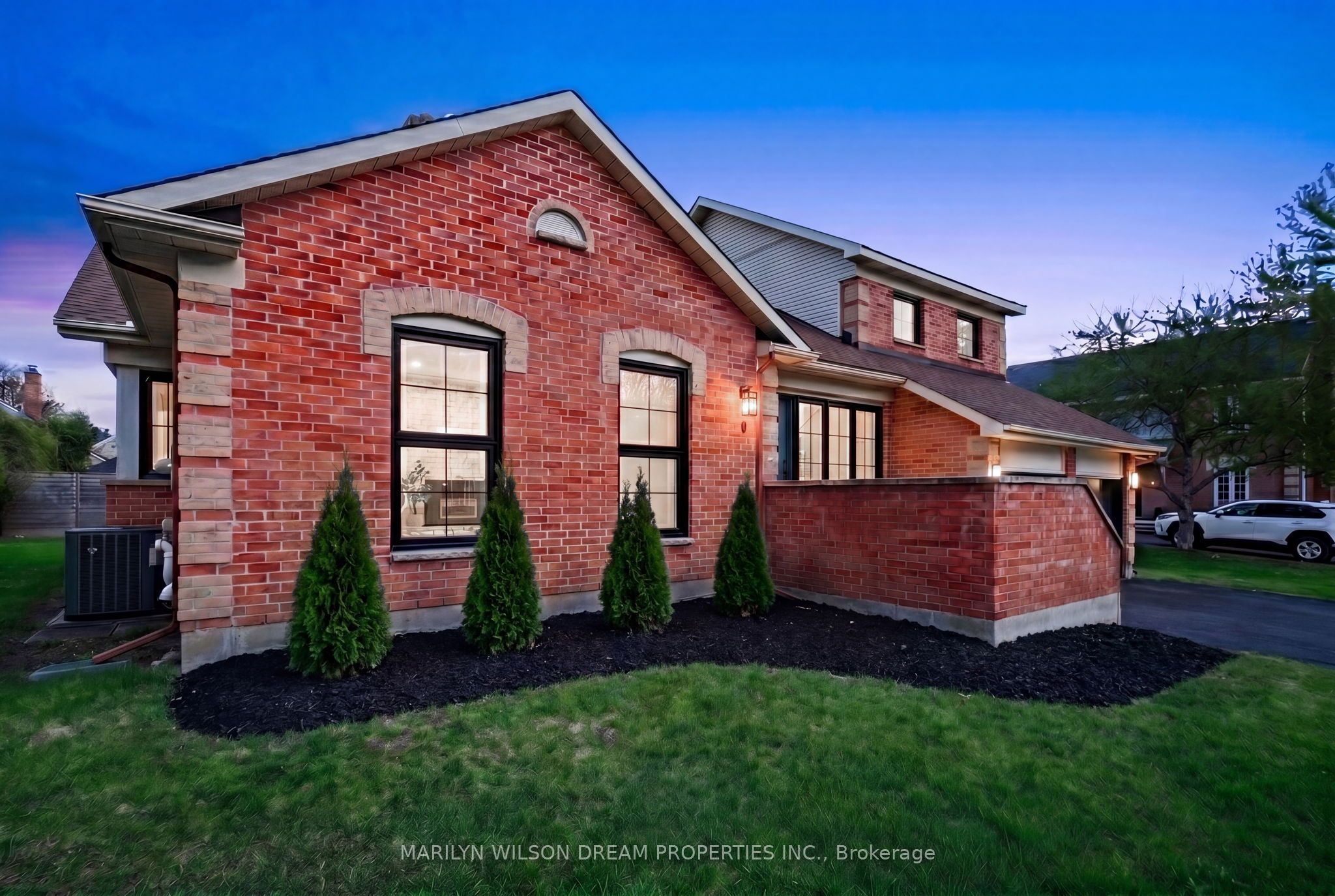 Additional image 3 of 8 Belton Avenue, Ottawa, ON, K2S 1G7
