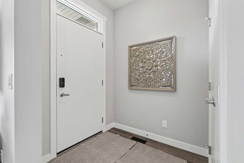 Additional image 3 of 11 Masters Manor SE, Calgary, AB, T3M 2R3