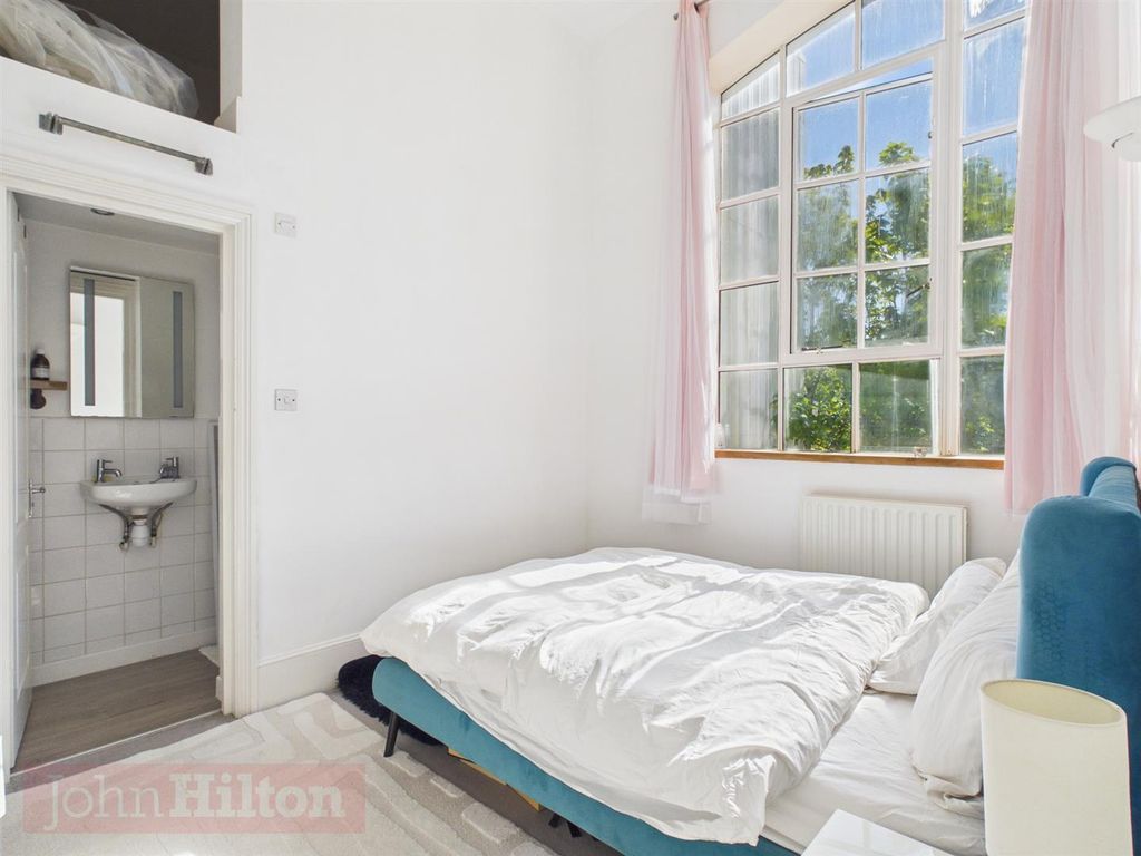 1 bed flat to rentThe Deco Building, Brighton BN2 photo 4