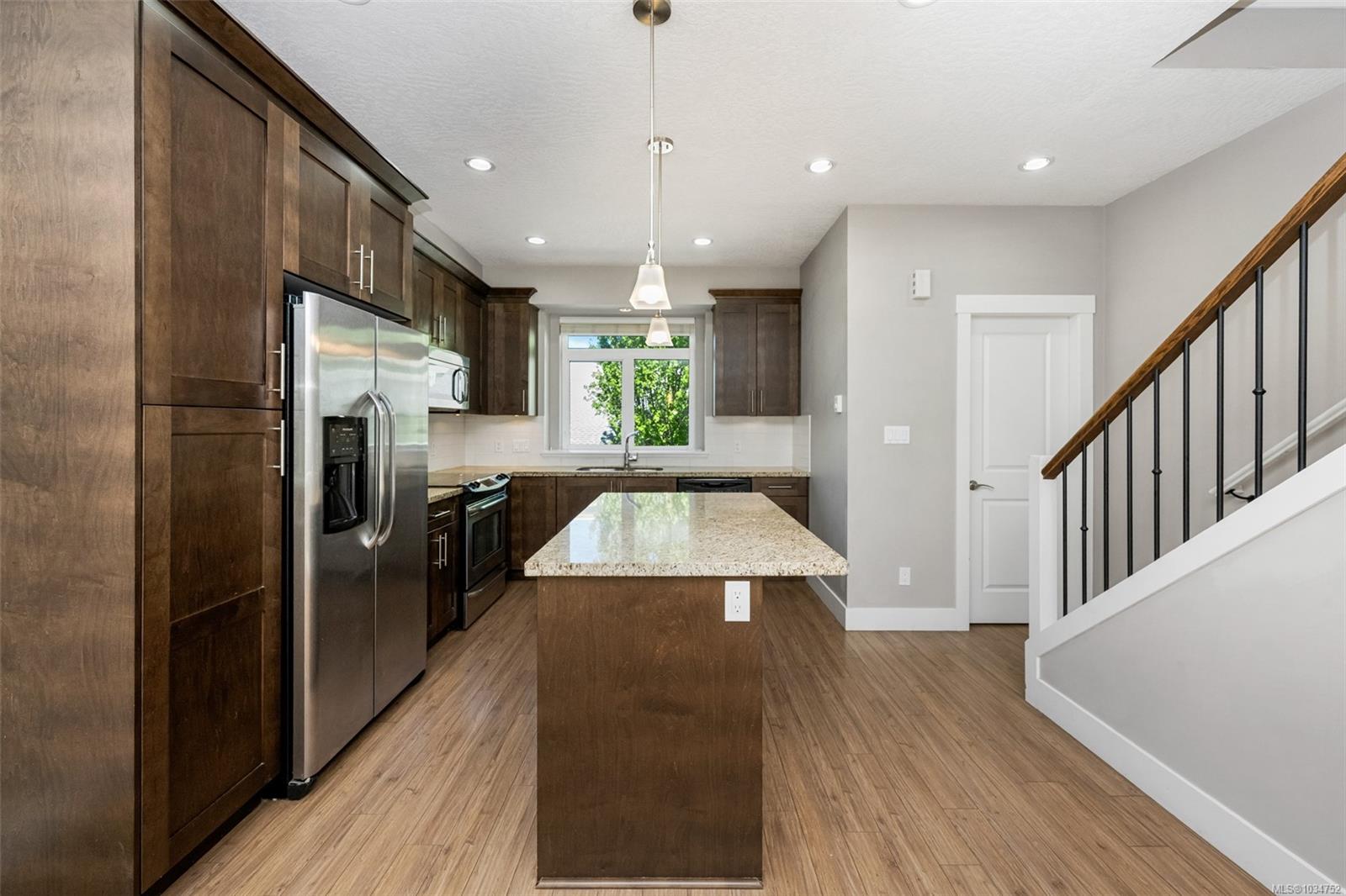 Additional image 6 of 3-2918 Shelbourne Street, Victoria, BC, V8R 4M6