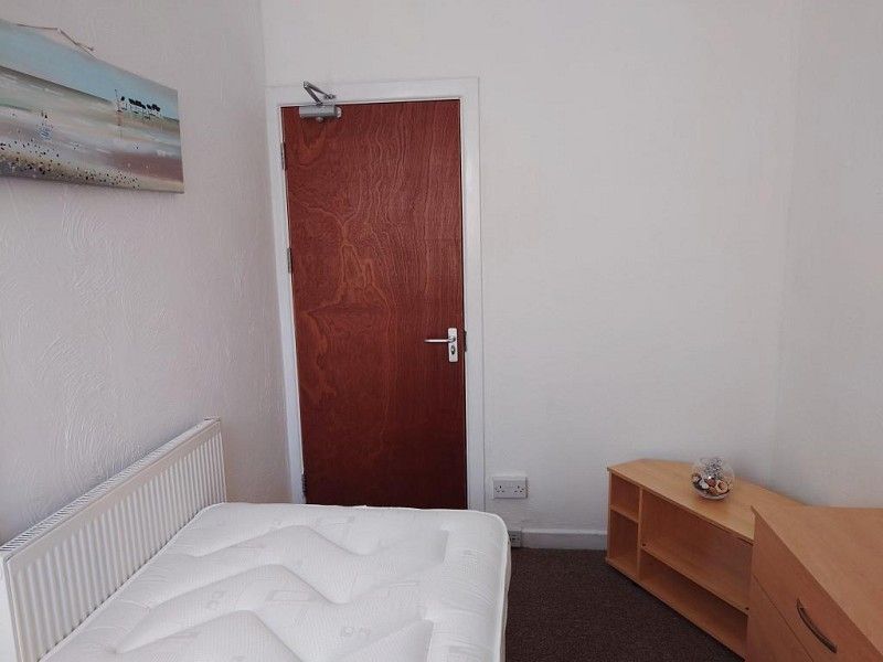 Additional image 3 of Room to rentStation Road, Llanelli, Carmarthenshire. SA15