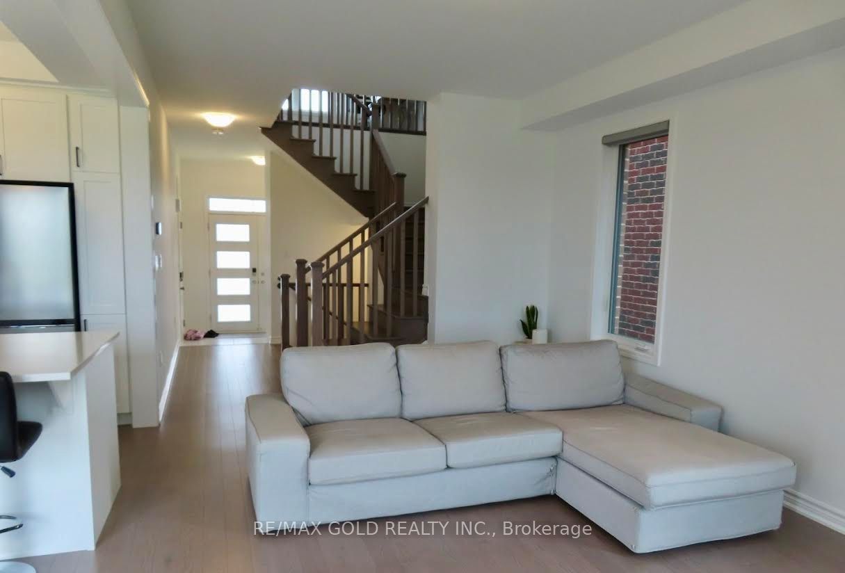 50 Yorkshire Drive, Barrie, ON, L9J 1B2 photo 3