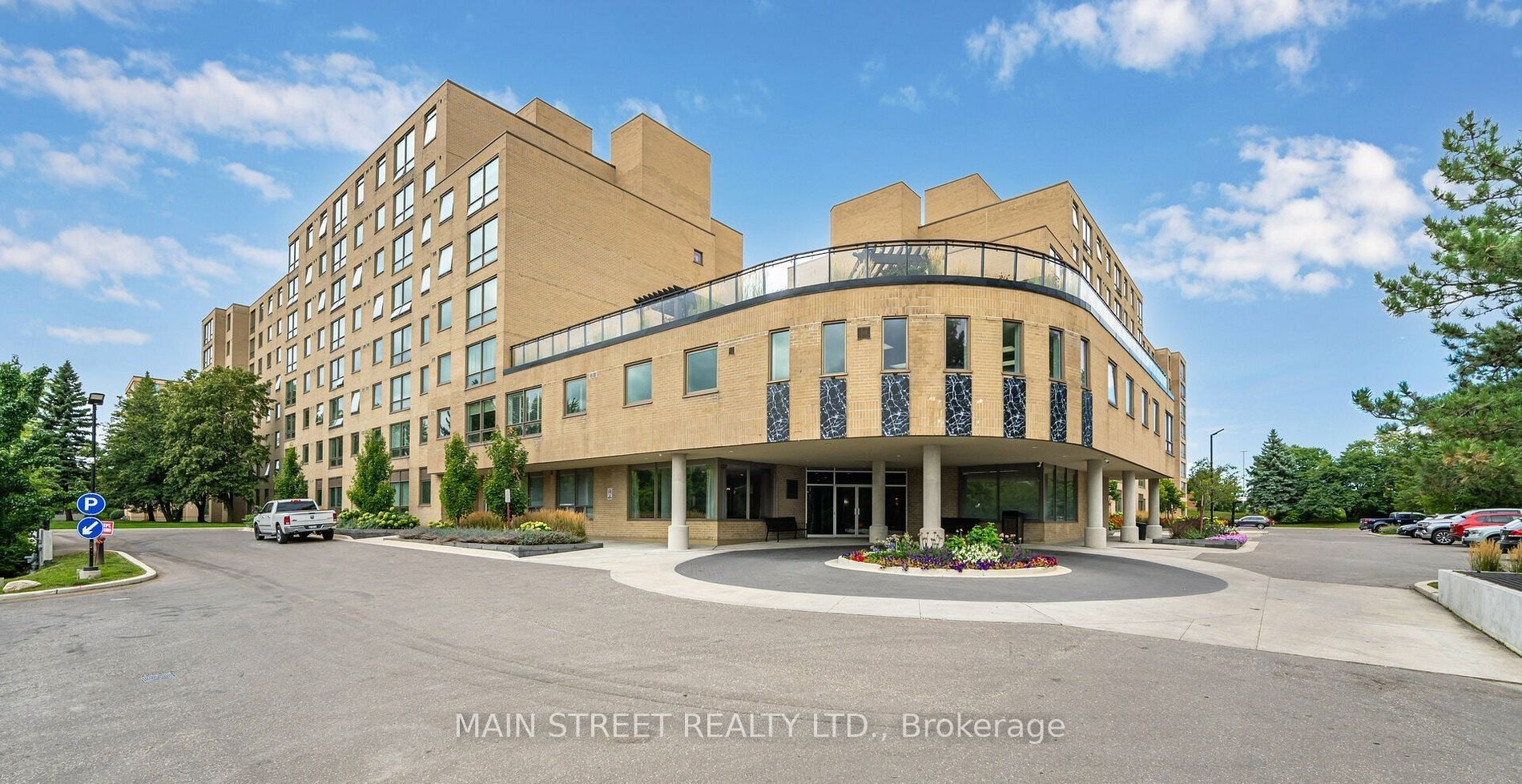 314-326 Major Mackenzie Drive E, Richmond Hill, ON, L4C 8T4