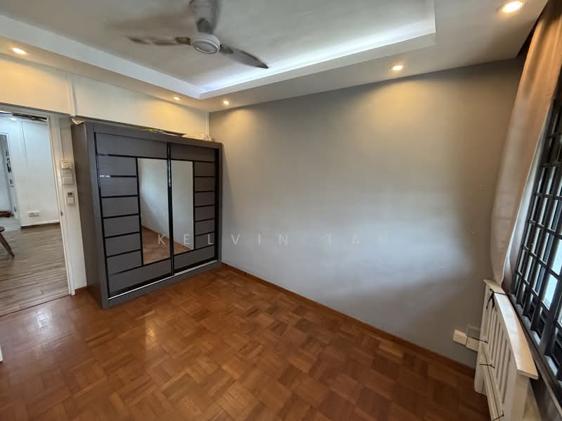 421 Canberra Road photo 4