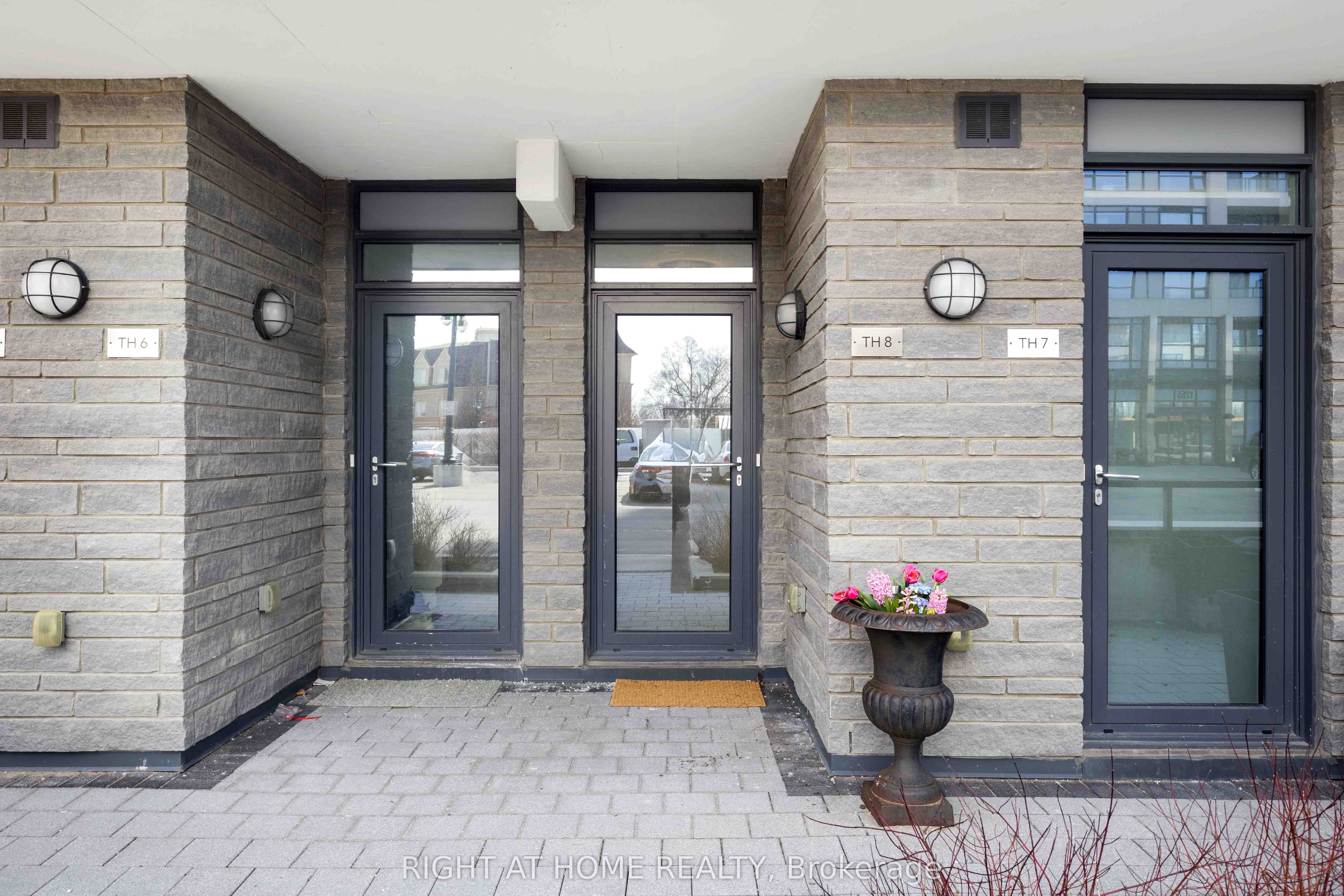 Additional image 2 of Th 8-1245 Bayly Street, Pickering, ON, L1W 0B5