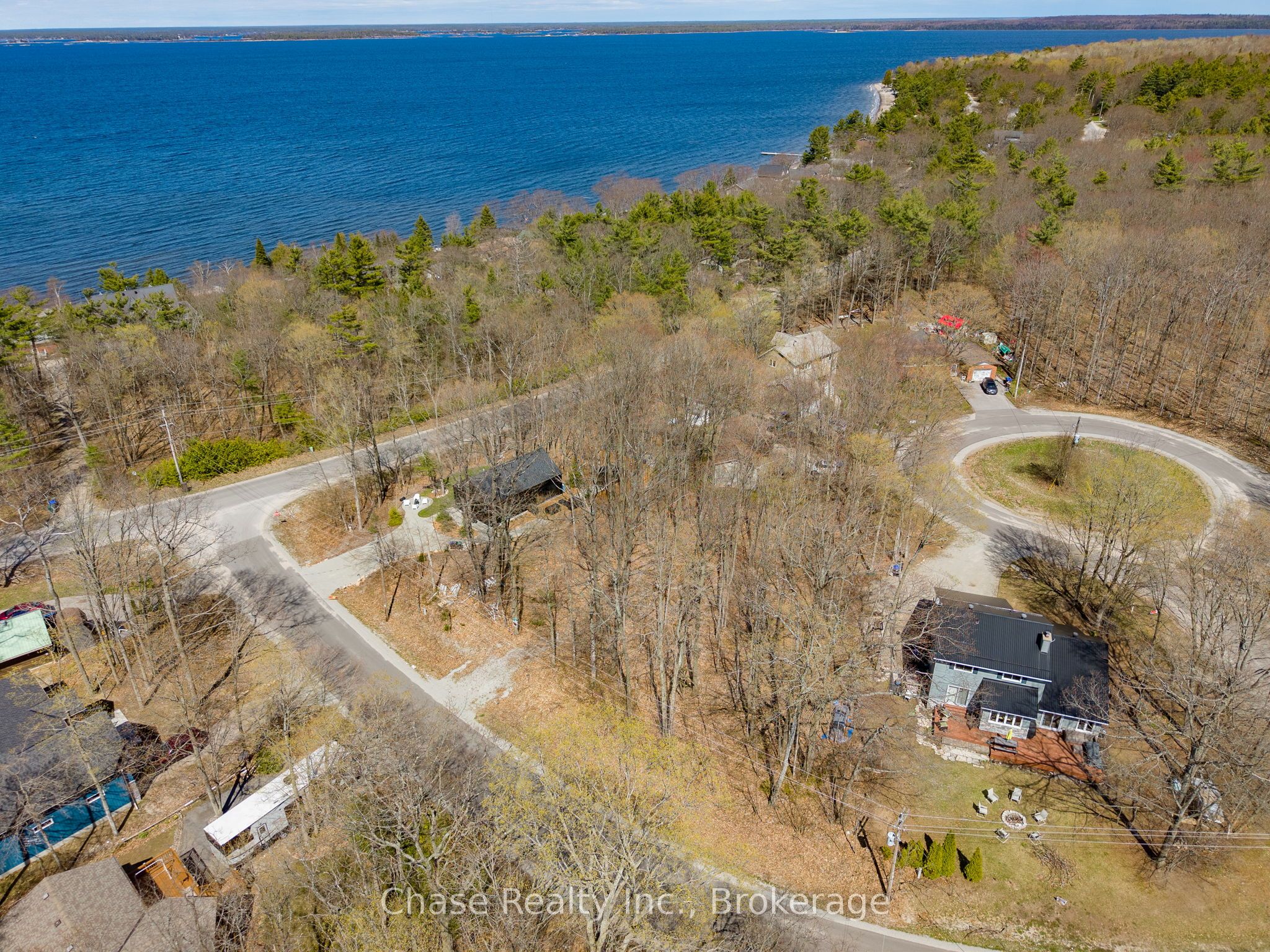 7 Oneida Crescent, Tiny, ON, L9M 0B2 photo 2