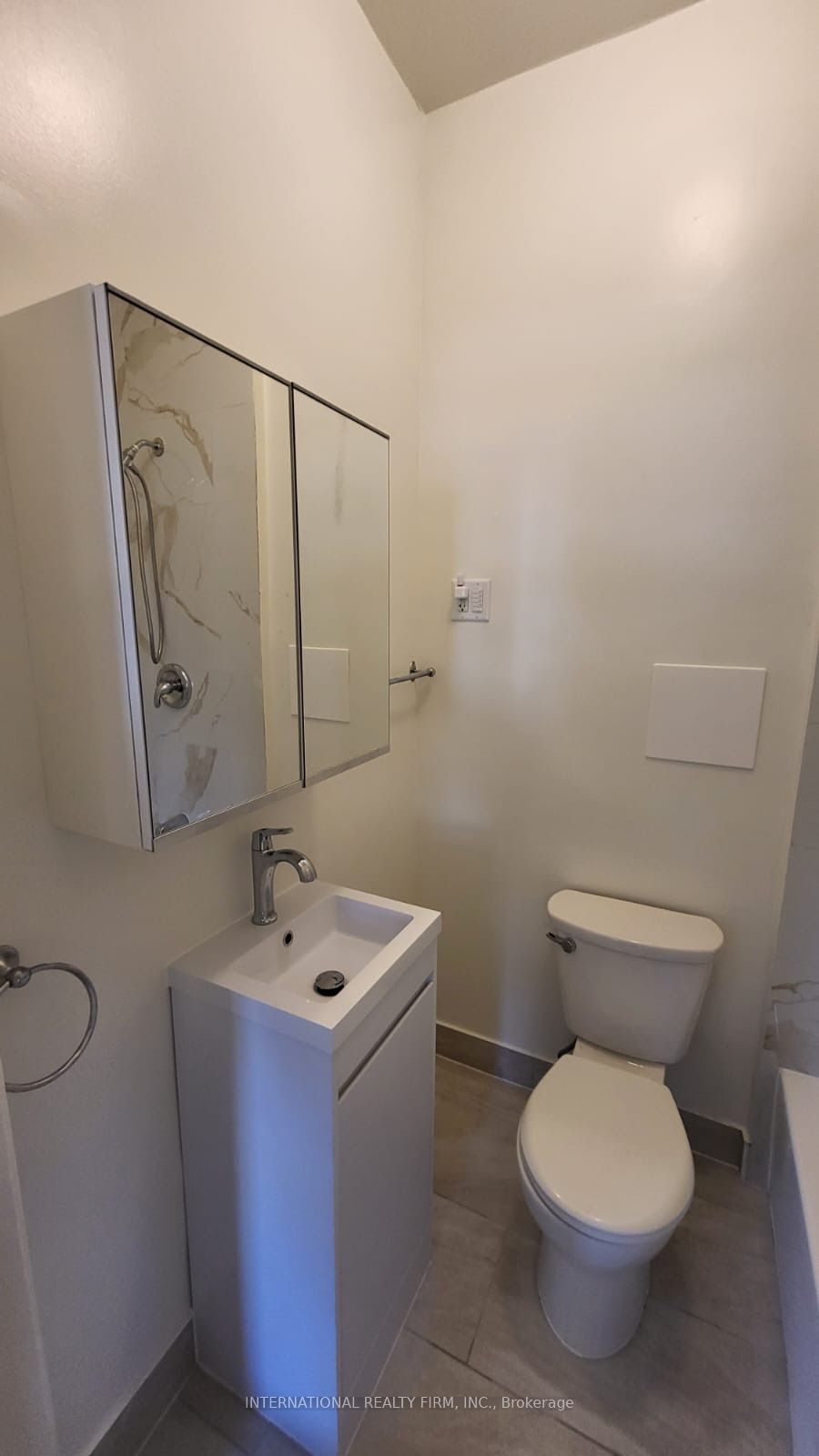 Additional image 3 of 2-7 Thomas Street, Mississauga, ON, L5M 1Y4