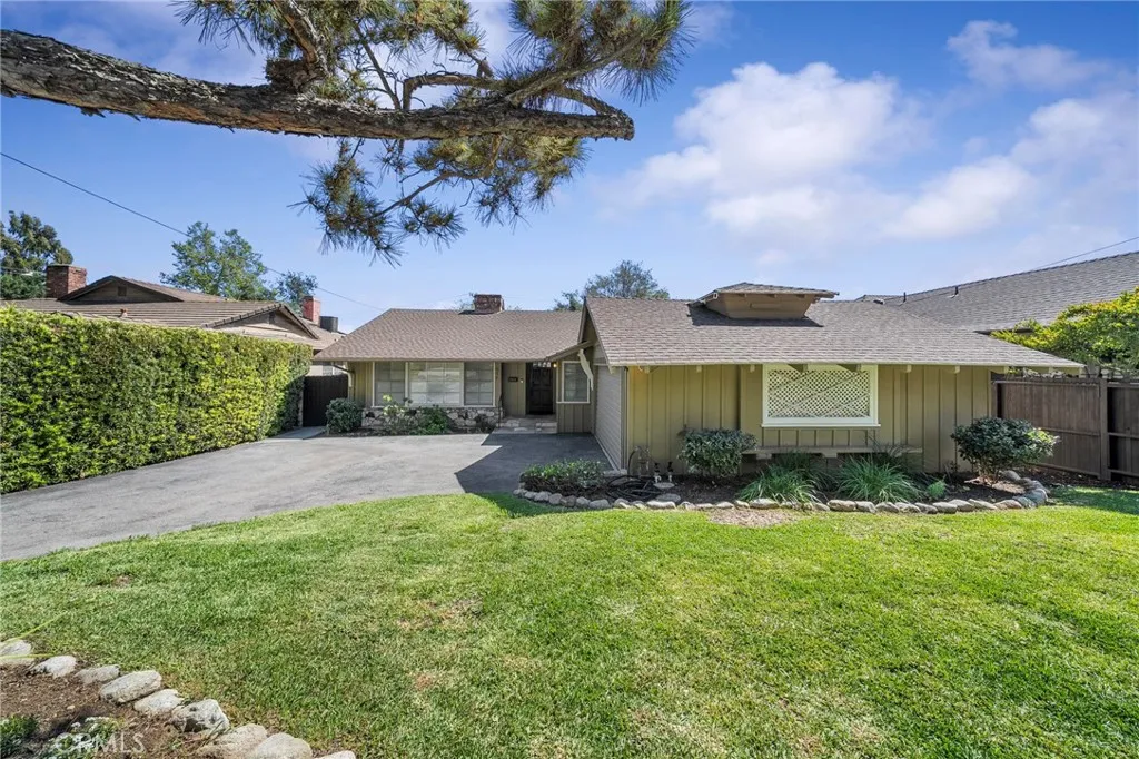 Additional image 4 of 678 W Highland Ave, Sierra Madre, CA 91024