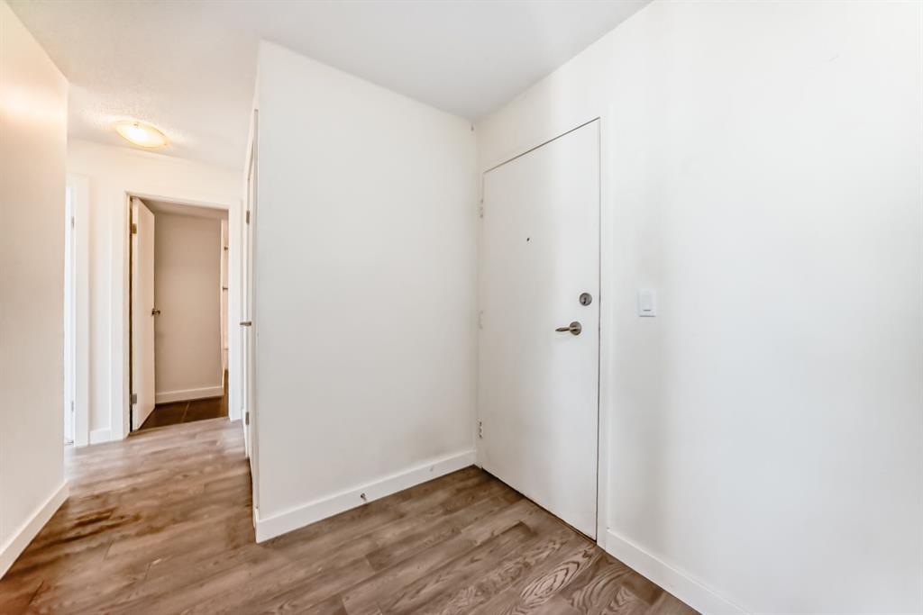 Additional image 3 of 302-4455A Greenview Drive NE, Calgary, AB, T2E 6M1