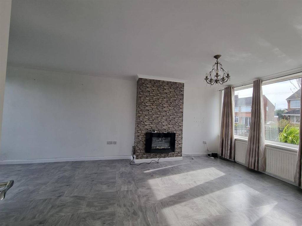 Additional image 3 of 3 bed semi-detached house to rentKerry Pit Way, Kirk Ella HU10