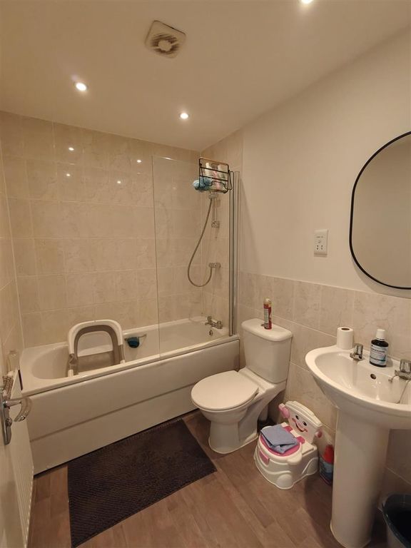 Additional image 11 of 4 bed terraced house to rentMolyneux Square, Hampton Vale, Peterborough PE7