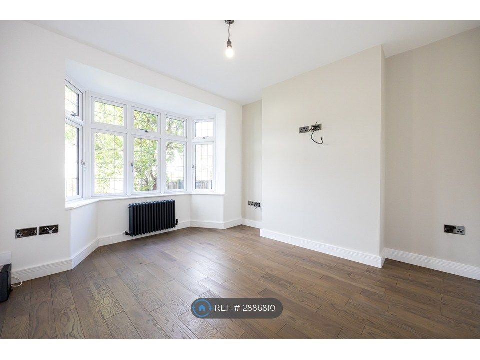 Additional image 14 of 5 bed semi-detached house to rentBeresford Crescent, Newcastle-Under-Lyme ST5