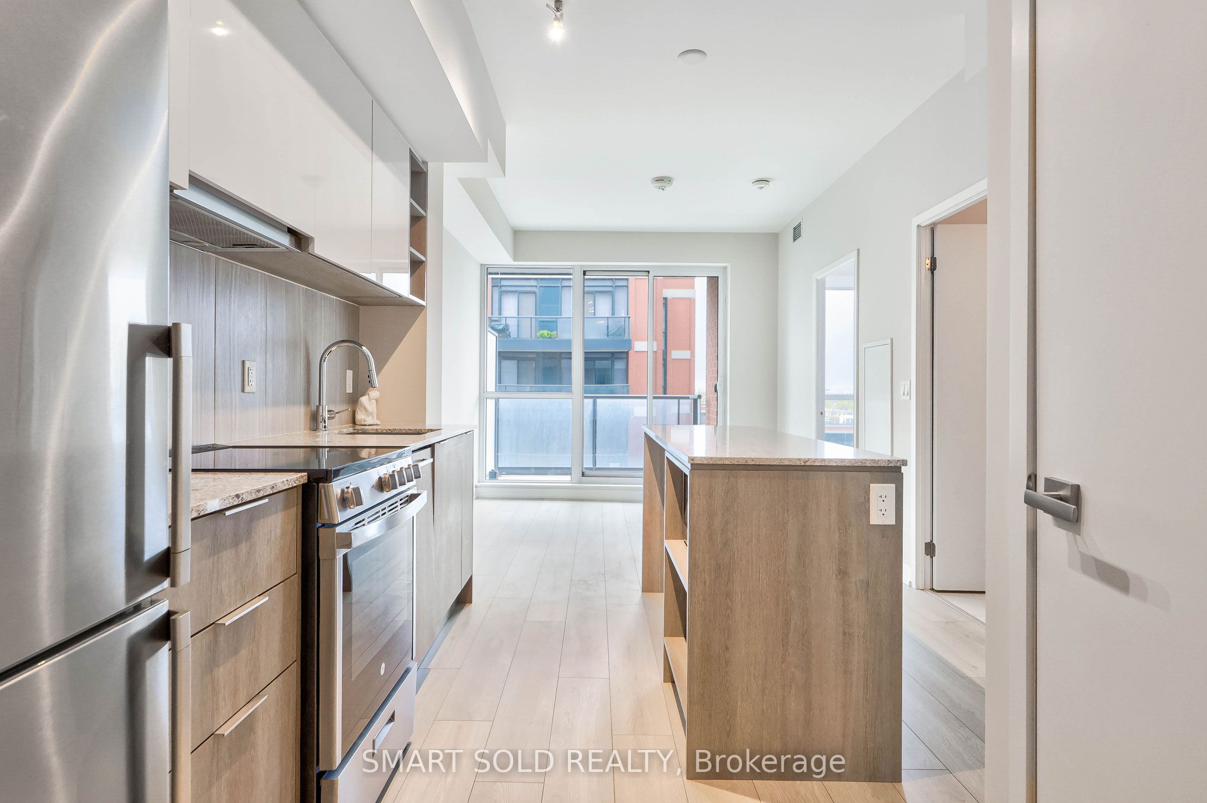 Additional image 3 of 833-31 Tippett Road, Toronto, ON, M3H 2V1