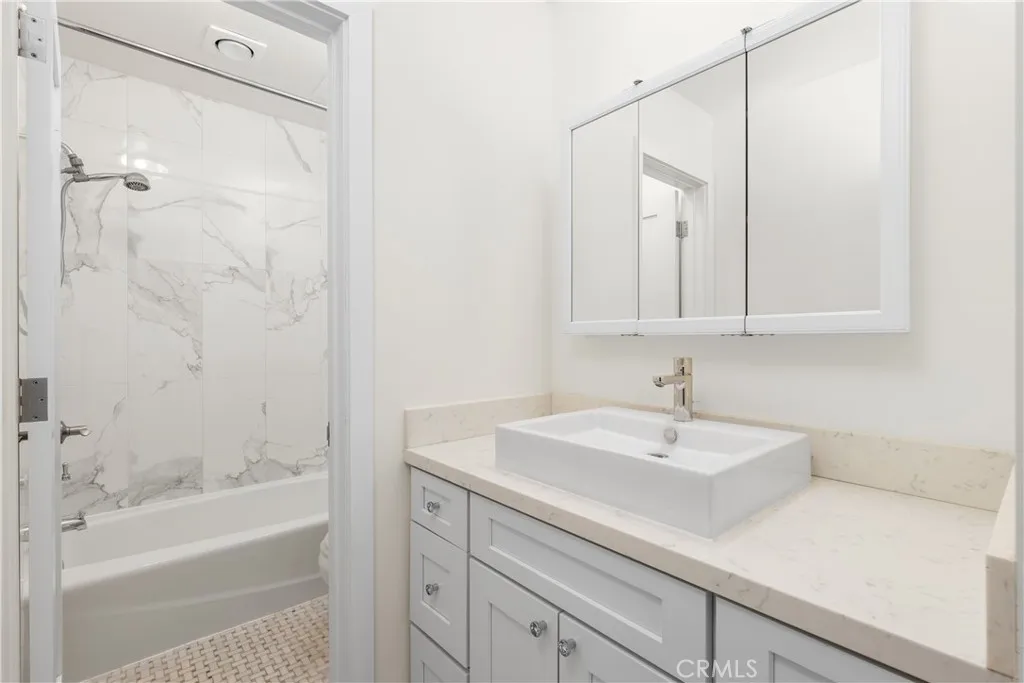 Additional image 32 of 5257 Radford Ave Unit 101, Valley Village, CA 91607