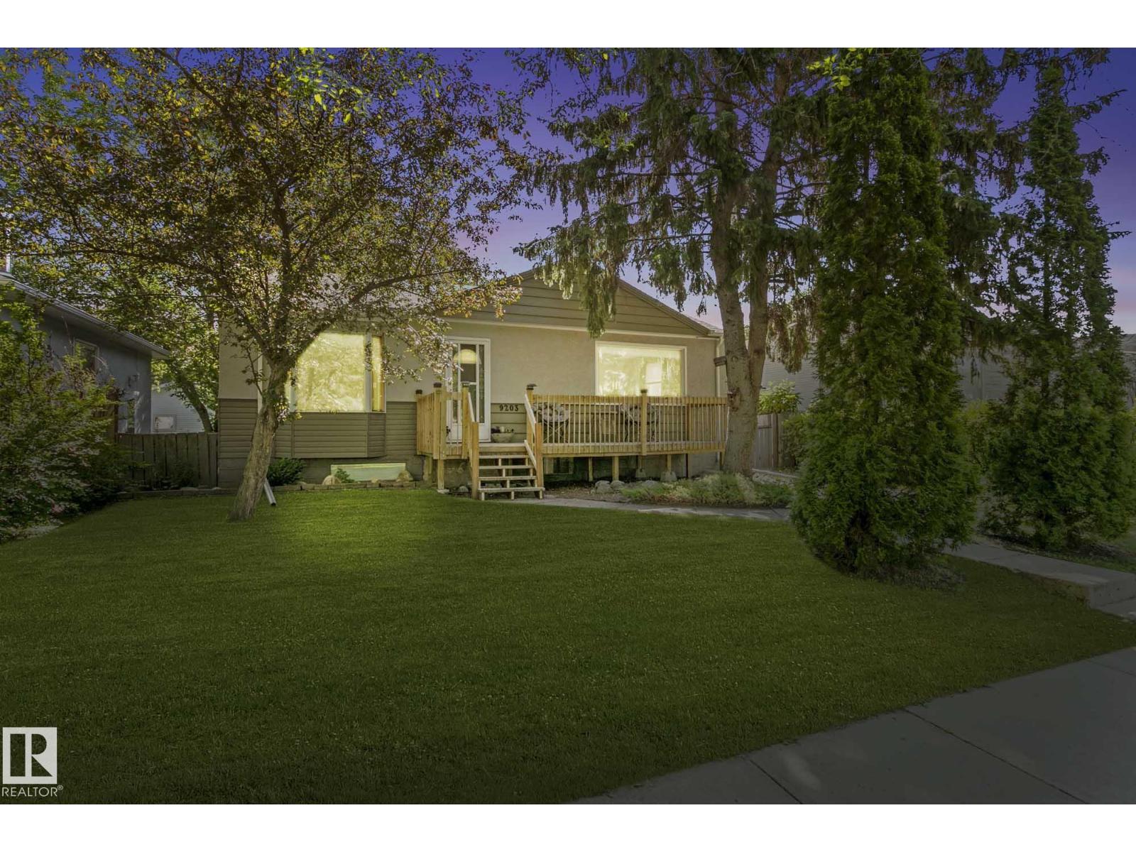 Additional image 3 of 9203 76 Street NW, Edmonton, AB, T6C2K4