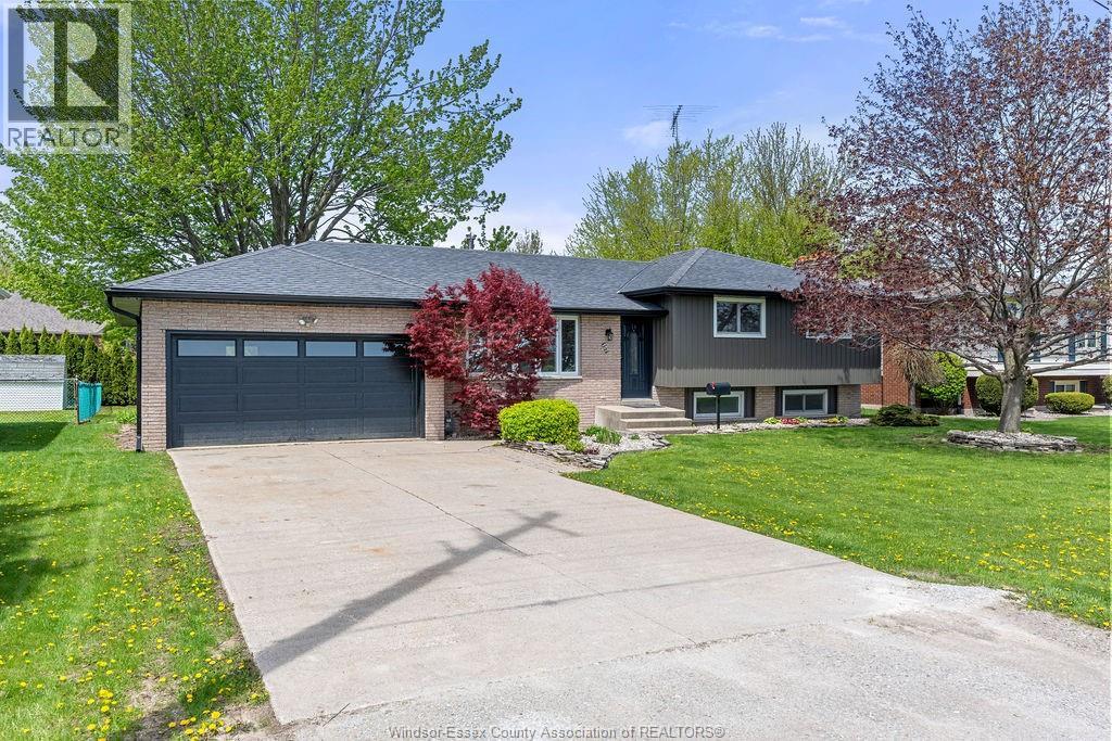 157 Fairview Avenue East, Essex, ON, N8M2R3