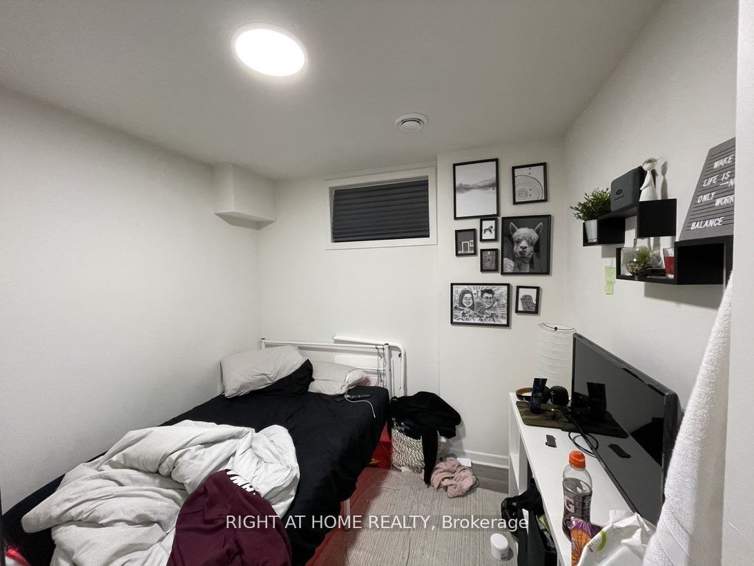 Additional image 4 of 1-1258 Broadview Avenue, Toronto, ON, M4K 2T4