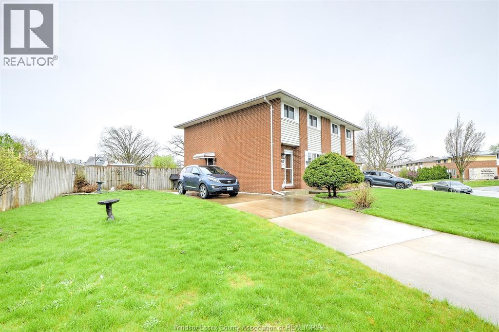 9447 Alten Drive, Windsor, ON, N8R1V9