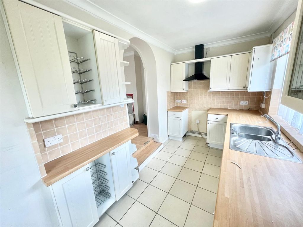 Additional image 2 of 3 bed end terrace house to rentChesham Road South, Weston-Super-Mare BS22