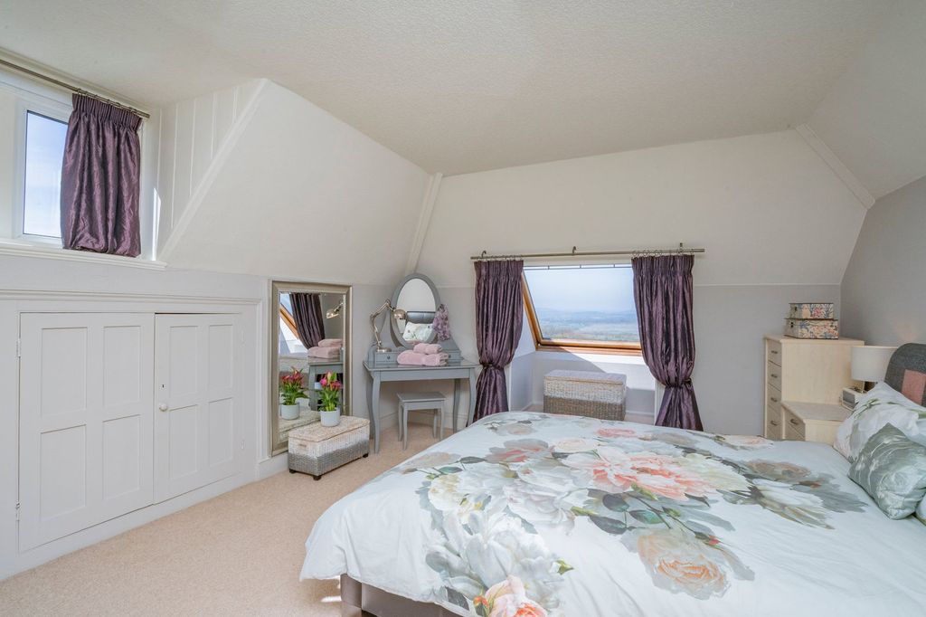 Additional image 14 of 3 bed flat for saleWest Malvern Road, Malvern, Worcestershire WR14