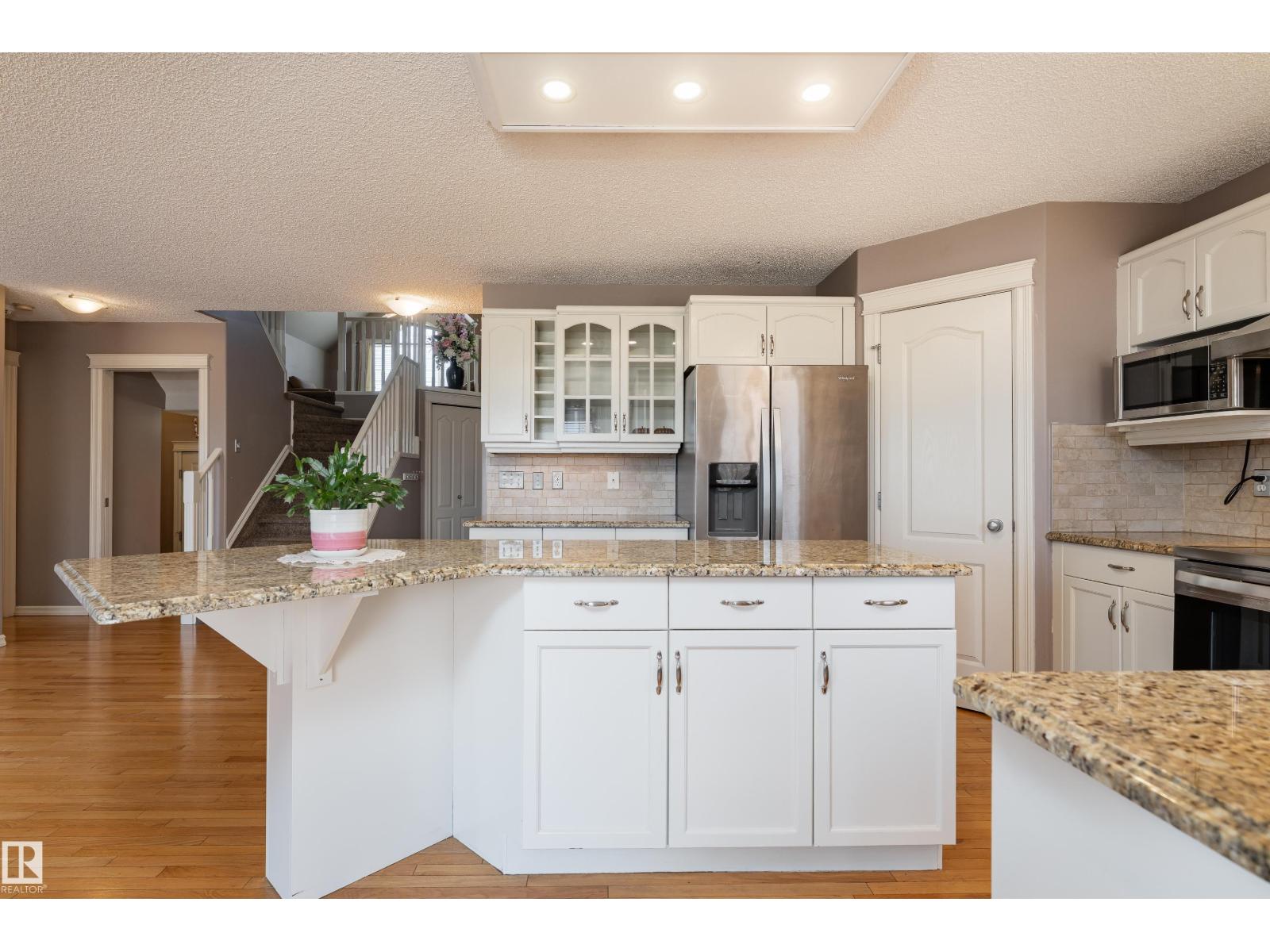 Additional image 5 of 1044 Barnes Way SW, Edmonton, AB, T6W1E4