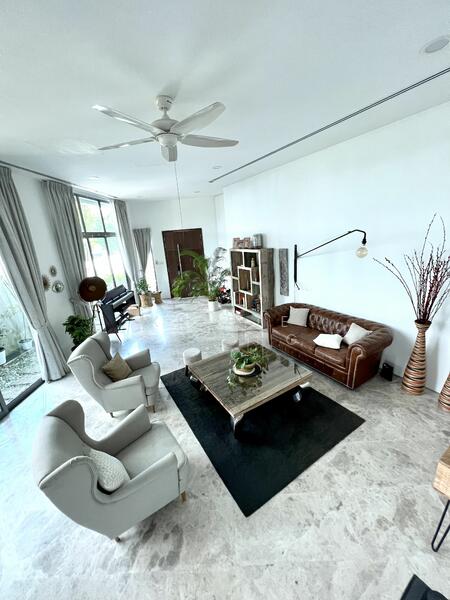 Chartwell Drive photo 3