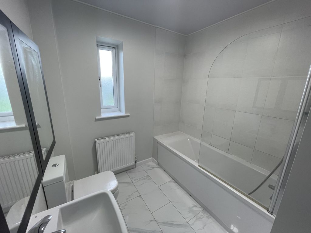 Additional image 11 of 3 bed detached house to rentHampton Farm, New Castletown Road, Douglas, Isle Of Man IM2