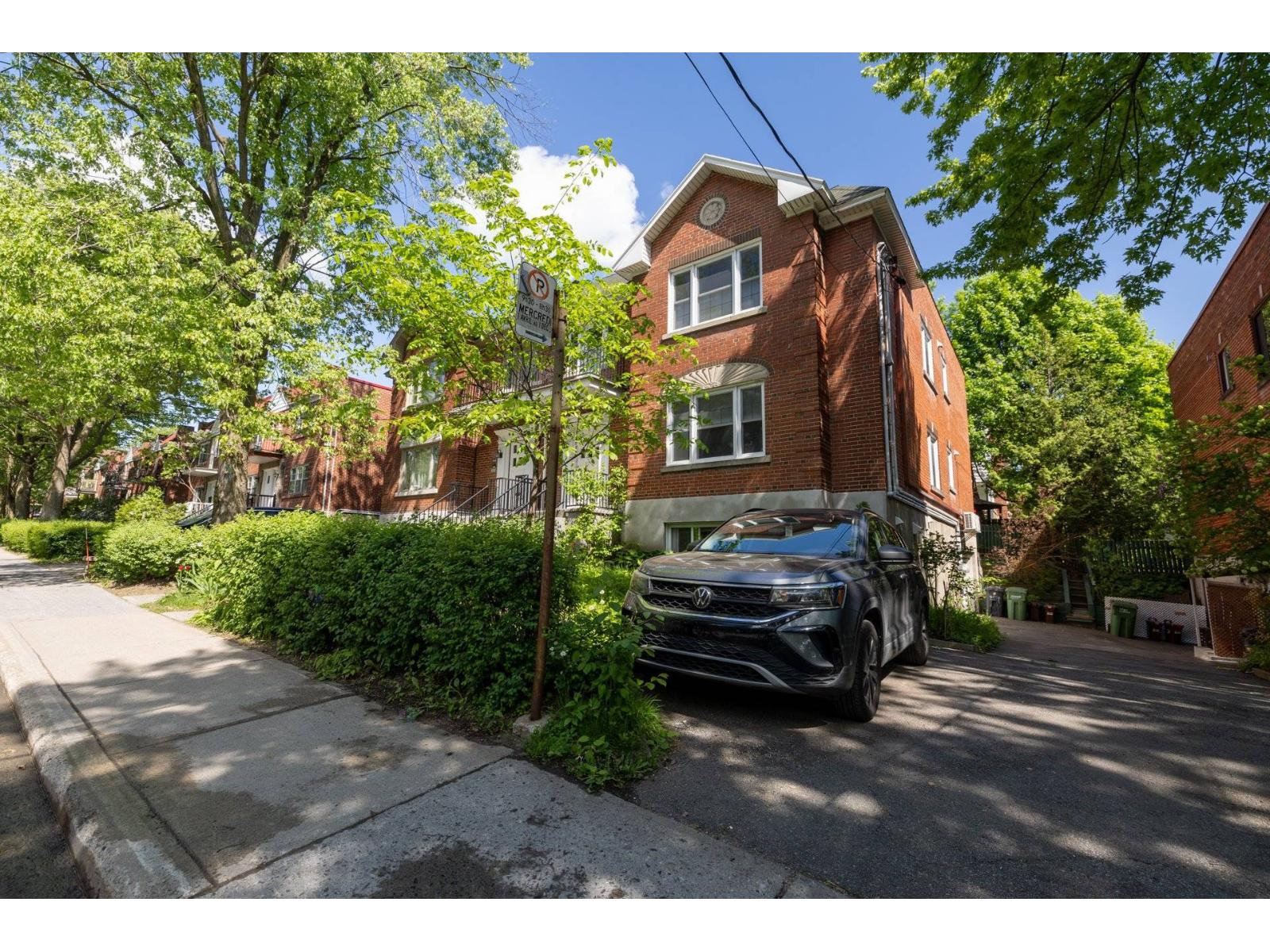 4854A Av. Isabella