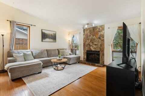 Additional image 8 of 112 Woodglen Road SW, Calgary, AB, T2W 4Z1