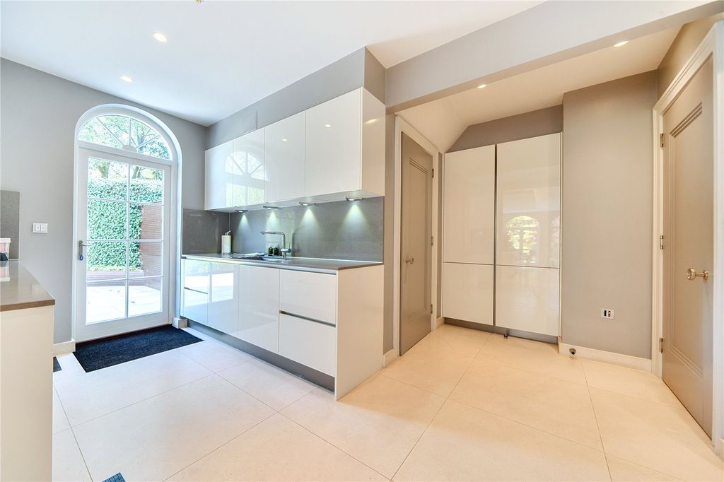 Additional image 31 of 6 bed detached house for salePriory Drive, Stanmore HA7